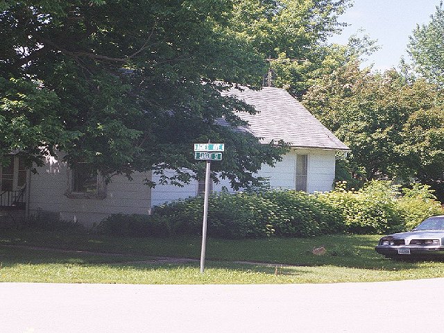 The corner of Agnes Avenue and Sargent Street